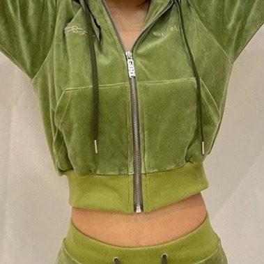 Jennie Details