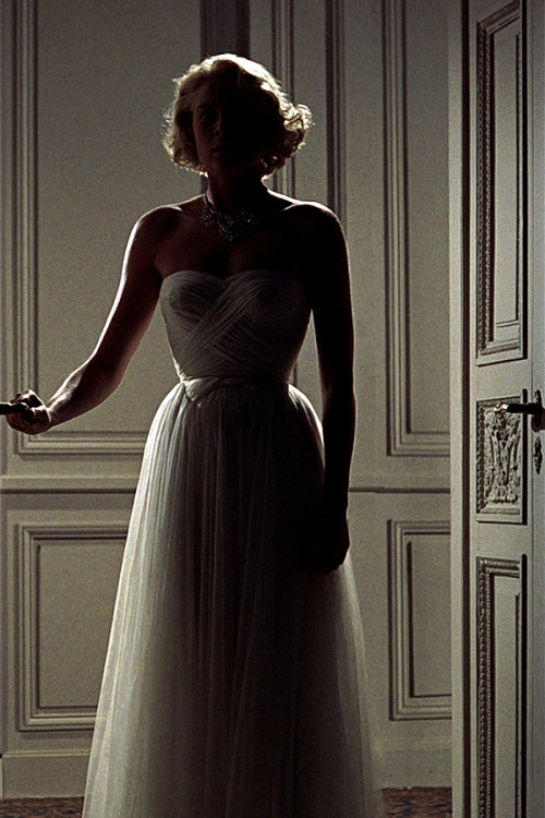 jamesthemovieman:Grace Kelly in Alfred Hitchcock’s ‘To Catch a Thief’ (1955)