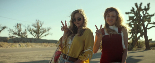 scr33ncaps:Ingrid Goes West - Matt Spicer (2017)