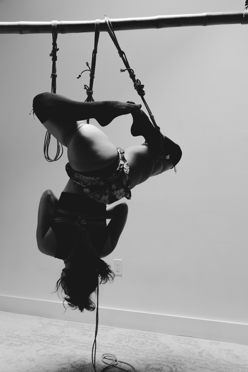 kissmedeadlydoll:  Photo & Rope by @kissmedeadlydoll Rope is from MocoJute