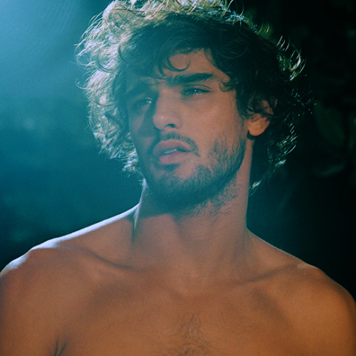 XXX voulair:  Marlon Teixeira photographed by photo