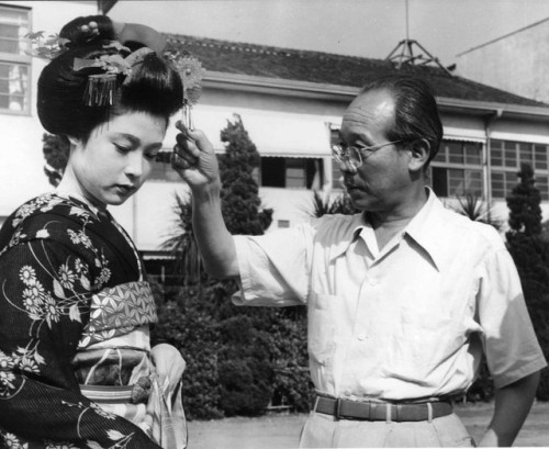 barcarole:Ayako Wakao and Kenji Mizoguchi on the set of Gion Bayashi (A Geisha), 1953.