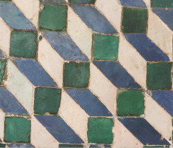 alfiusdebux:  Alicatado tiles with a geometrical composition 16th century National Palace of Sintra, Portugal   [source] 