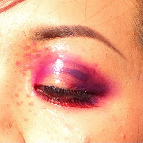 controlledeuphoria:  bedpartymakeover:  More makeup details from today’s shoot  My talented and kind daughter