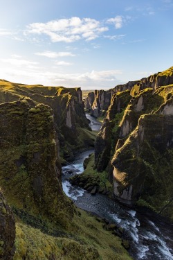 expressions-of-nature:  Fjaðrárgljúfur,