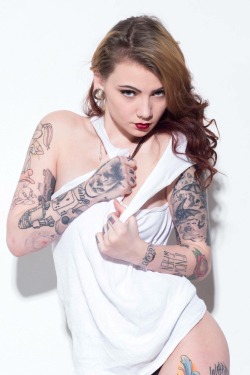 kirbeesuicide:  Model : Kirbee suicide  Shot