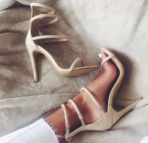 heelsheaven:Killing Heels Photo via Tumblr