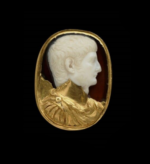 gemma-antiqua:Sardonyx cameo of Germanicus, dated to the early 1st century CE, and found in the MFA.