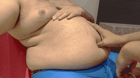 chubbyboygainer: aerochub:  schoggibear: Hot belly play/kneading damn that’s hot