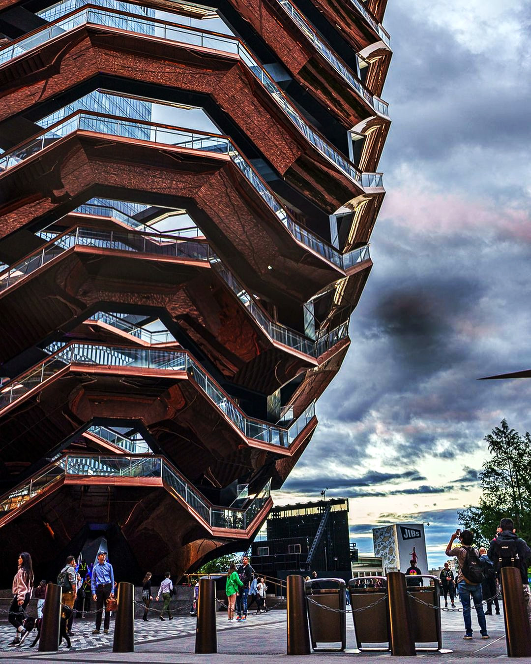 [[MORE]]Vessel is a structure and visitor attraction built as part of the Hudson Yards Redevelopment Project in Manhattan, New York City, New York.
20 Hudson Yards, New York, NY 10001
