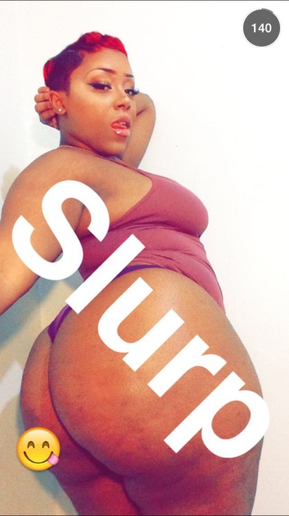 curtflirt509:  @realbrittneyhoney thick and curvy perfection!!!