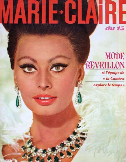 Sophia Loren by Willy Rizzo, designer emerald necklace and earrings not mentioned, Marie Claire (Fra