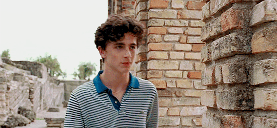 buffyscmmers:  Elio looking at Oliver