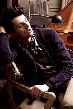 hotfamous-men:  Matthew Goode