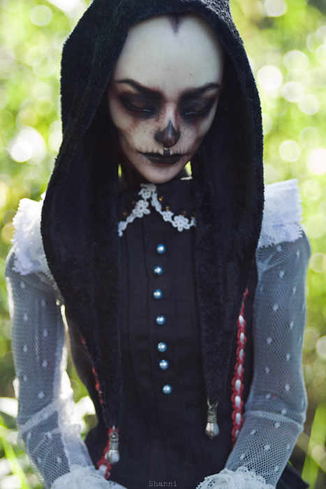 mariaveresk:  bjd  belongs http://madam-b.tumblr.com 