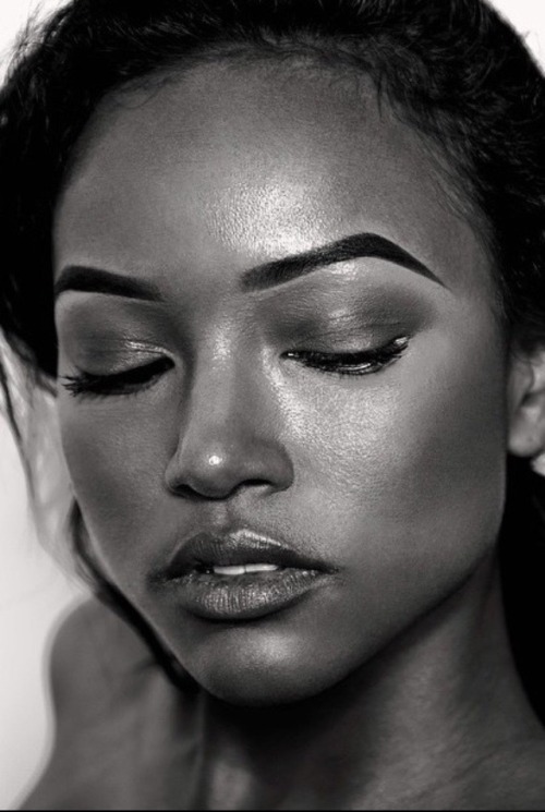 lilllayk:Karrueche Tran  (*eyebrows on fleek)