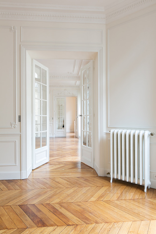 isawtoday:Restored classical Haussmannian apartment by A+B Kasha 