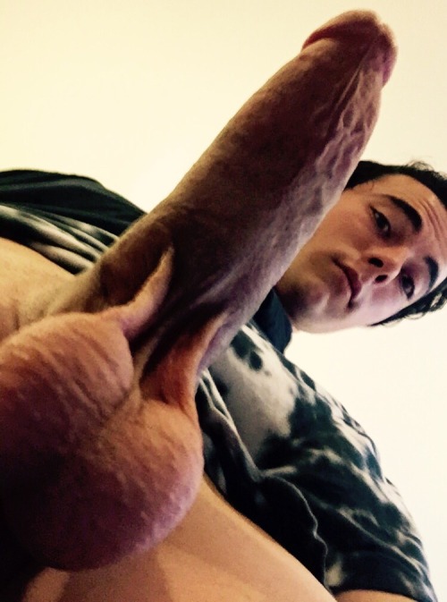letmetakeadicpic:  ratemymeat:  5 Stars  Nothing better than a guy showing off what he’s got! If you’d like to add your own submit or send them to letmetakeadicpic@gmail.com