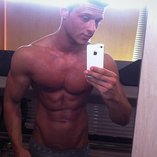 faggotdreams:  From the archives.