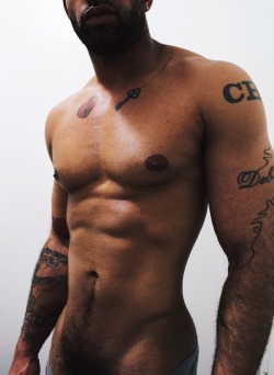 carmenvita:  inadvertentlee:  le male  ig: inadvertentlee  He’s absolutely yummy   carmenvita   