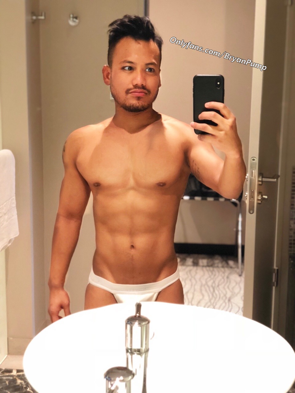 bryanpumpxxx:  Good morning sunshine..! 💪🏼✌🏼😜