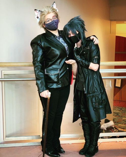 Throwback to when Noct remembered he’s a sweet bean.. Noct: @davejolinacoco: @prussian.booty. 