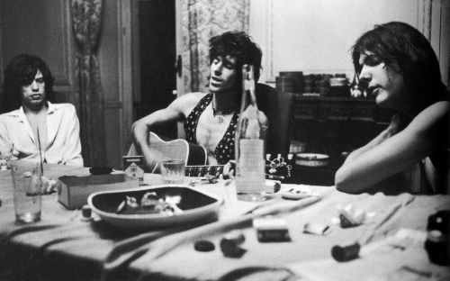 lonesomesuzie18:  Mick Jagger, Keith Richards and Gram Parsons, Nellcote, 1971Photo by Dominique Tarlé