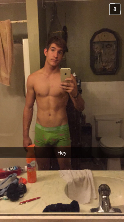 roygbiv1:  jacked sexy stud exposed on snapchat. Videos of him jacking off to come if this gets enough notes ;) 