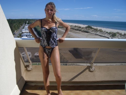 maturemilfstockings:   Blonde Milf 