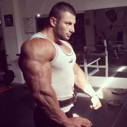 xtremotivation:  Submit your pics! || Video: