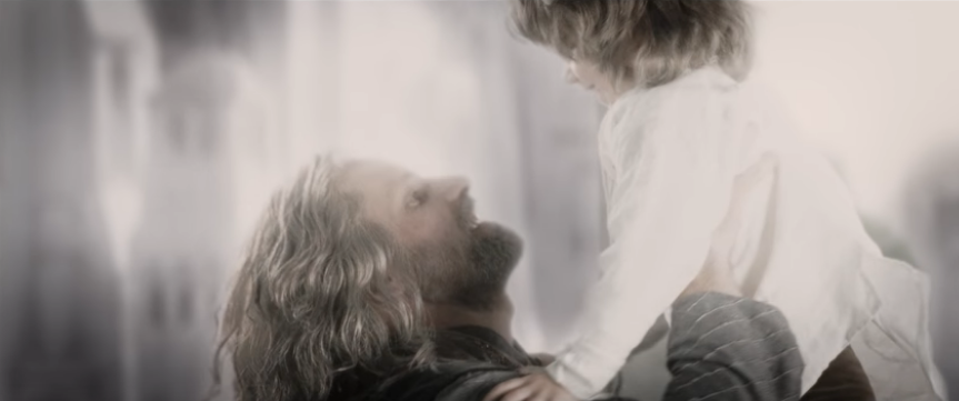 athena1138:  overthinkinglotr:  I love the way the films show us Aragorn being a dad……like he’s so HAPPY and he loves his son so much…….. Another underrated Dad Aragorn™ moment is when Aragorn sees a kid preparing for battle at Helm’s Deep.