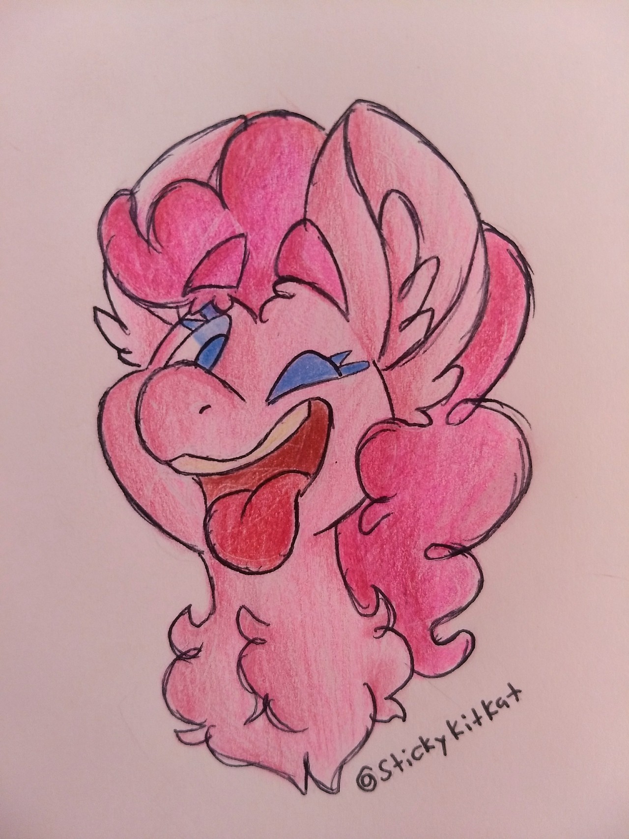 pixelbuckets: I doodled a Pinkie!!! Trying to get back on drawing ponies c: