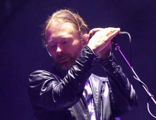 radiomelville: Thom Yorke-type stuff n__n