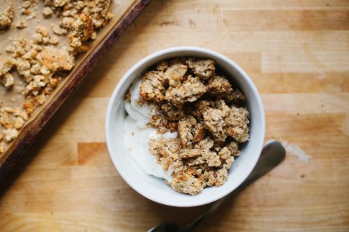 fullcravings:  Banana Hemp Granola