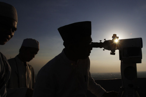 artificialnocturnes:  Photos of Ramadan 2013 from around the world (x) 