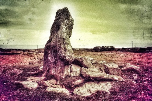 Trearddur Dolmen (Coetan Arthur) Burial Chamber, Anglesey, North Wales, 21.7.18.