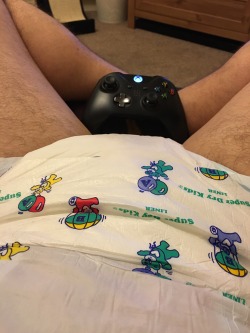 nappyboy90:  Diapered Gaming 😊