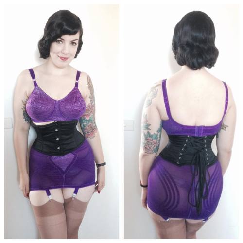 @ragoshapewear bra and girdle, @orchardcorset corset with vintage stockings. #TheNylonSwish