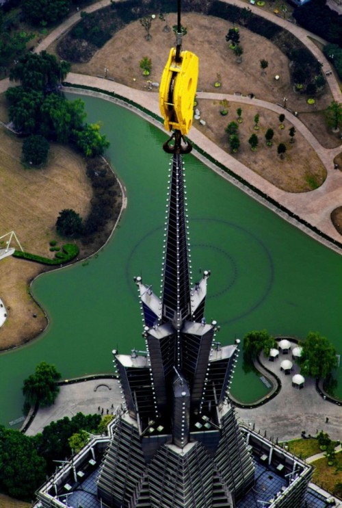 from89: Photographer Wei Gensheng has taken advantage of multiple opportunities as a crane operato