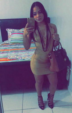 yaleocandy:  Gabriela marie de vega baja   Ese clase culo que tiene si alguien tiene mas de esta chula tiren a inbox o kik yaleopr2016