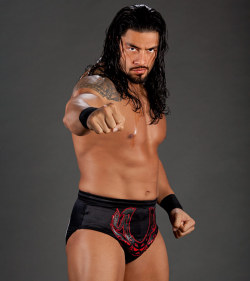 fishbulbsuplex:  Roman Reigns