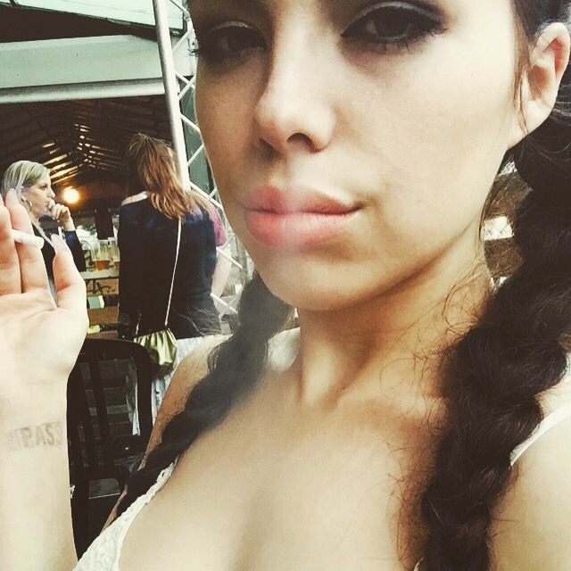 wanda-coxxx:  Wow!  I really am starting to get turned out to “Miss Melissa”