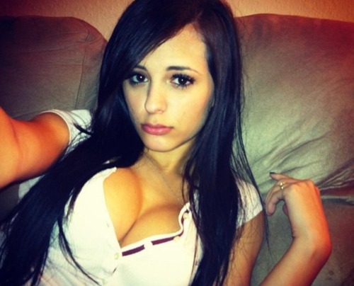 boobs-n-babes:  Some nice tits on her