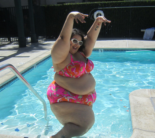 anactingangel:  I am absolutely in LOVE with this fatkini from Lane Bryant!!! I was out dorking arou