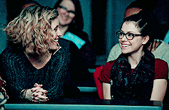 thecloneclub:  cosima &amp; delphine + s1/s2 parallels 