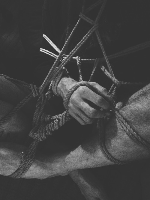 camdamage:Messy practice on the cuttlefish tonight (with @bdsmgeekshop rope) 