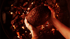 HOUSE TARGARYEN Of Dragonstone Is A Noble Family Of Valyrian Descent Who Once Ruled The Seven Kingdoms