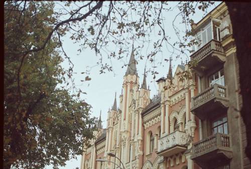 Немного Киева #kyiv #architecture #filmphotography #city #filmphoto #photo #autumn #like4like #ukrai