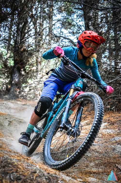 marinaferrari: The amazing Tina Gerber from Wanaka, New Zealand, biking around Cranking Fine trail.
