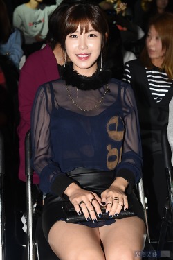 korean-dreams-girls:  Jun Hyo Sung (Secret) - Seoul Fashion Week Pics